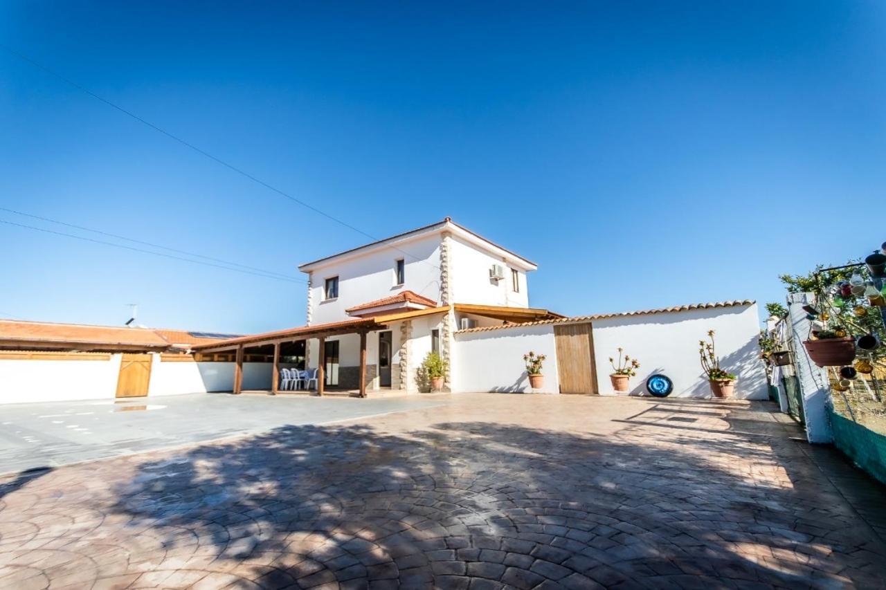 Reel Paradise Villa, Cyprus Lárnaka Eksteriør bilde