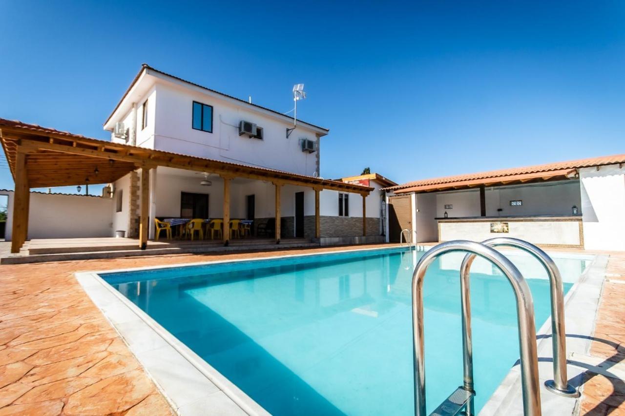 Reel Paradise Villa, Cyprus Lárnaka Eksteriør bilde